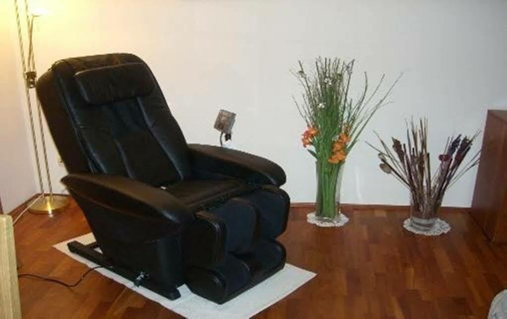 Apartment Mariahilf - 4Rooms4You Vienna Luaran gambar